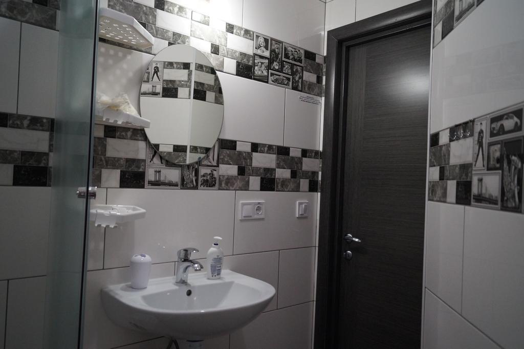 Skyhome Mini-Hotel Kiev Exterior foto